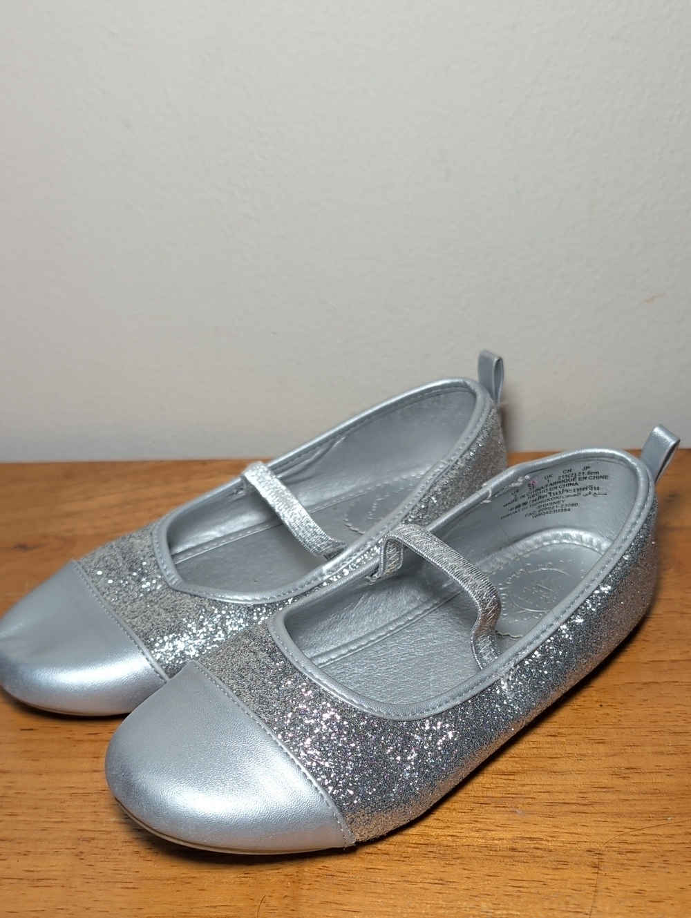 Disney Kids Silver Glitter Mary Jane Shoes Flats Girls Size 2